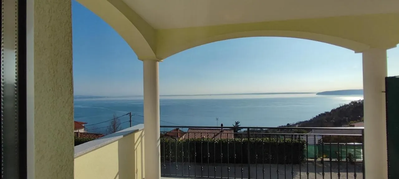 Apartment Kyra